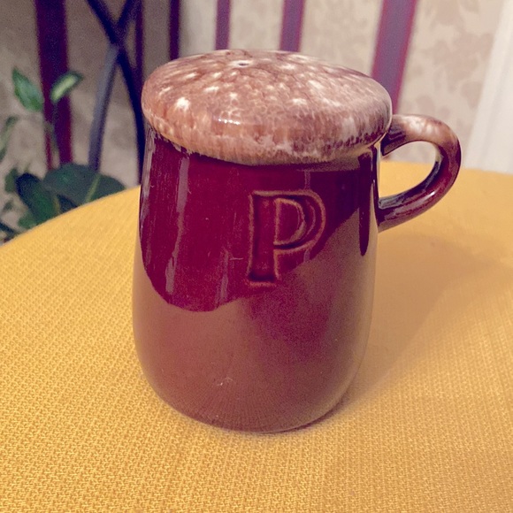 Vintage Salt/Pepper Shakers - Picture 4 of 6